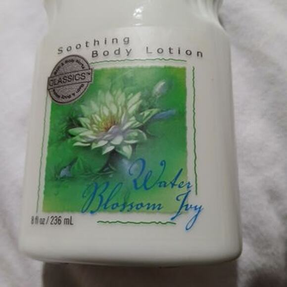 Bath & Body Works WATER BLOSSOM JOY Soothing Body Lotion 8oz -NEW  RARE RETIRED - Picture 5 of 6